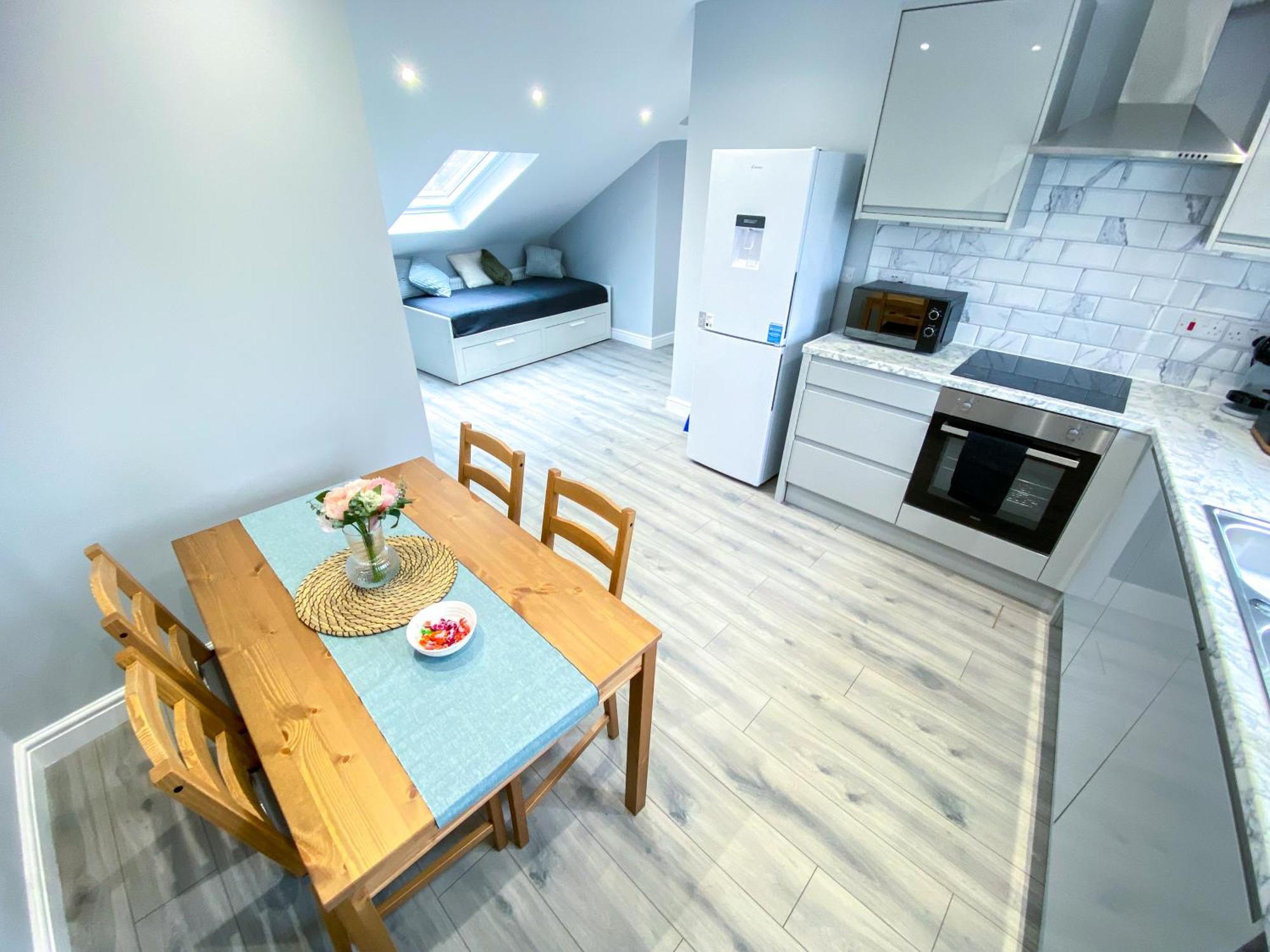 Large 1-Bedroom Flat, 5 Guest, London - F4 Ngoại thất bức ảnh